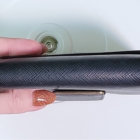 ❌SOLD❌ Prada Black Leather Wallet - Picture 7 of 8